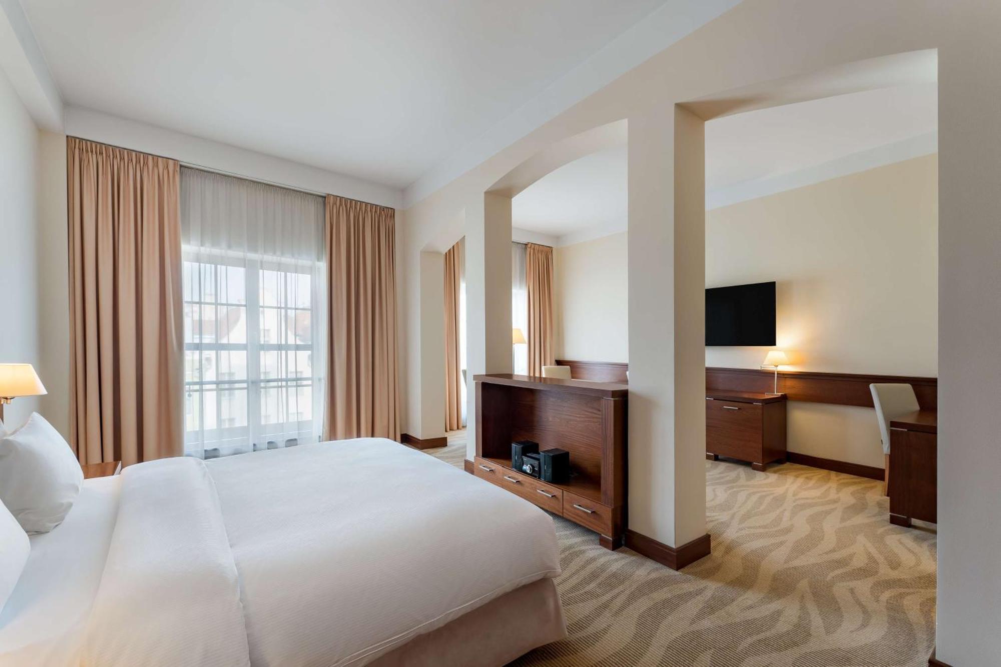 Radisson Blu Hotel, กดัญสก์ ภายนอก รูปภาพ